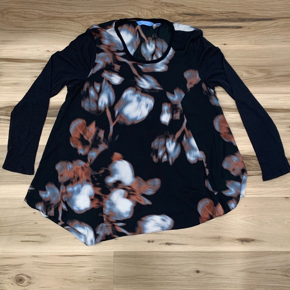 Simply Vera Wang Lightweight Long Sleeve Floral Blouse. Size 1X